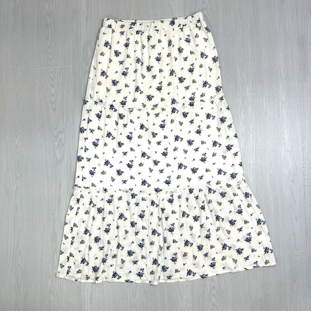 Love Tree Women's Size M White Purple Roses Floral Summer Tiered Maxi Skirt